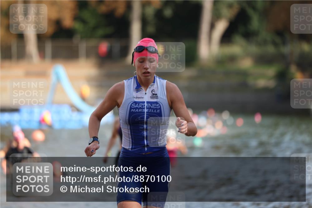 14.09.2025 - Stadtparktriathlon Michael Strokosch http://msf.ph/oto/8870100 14.09.2025 11:11:51 Schwimmen 955, 985, 987, 992 meine-sportfotos.de