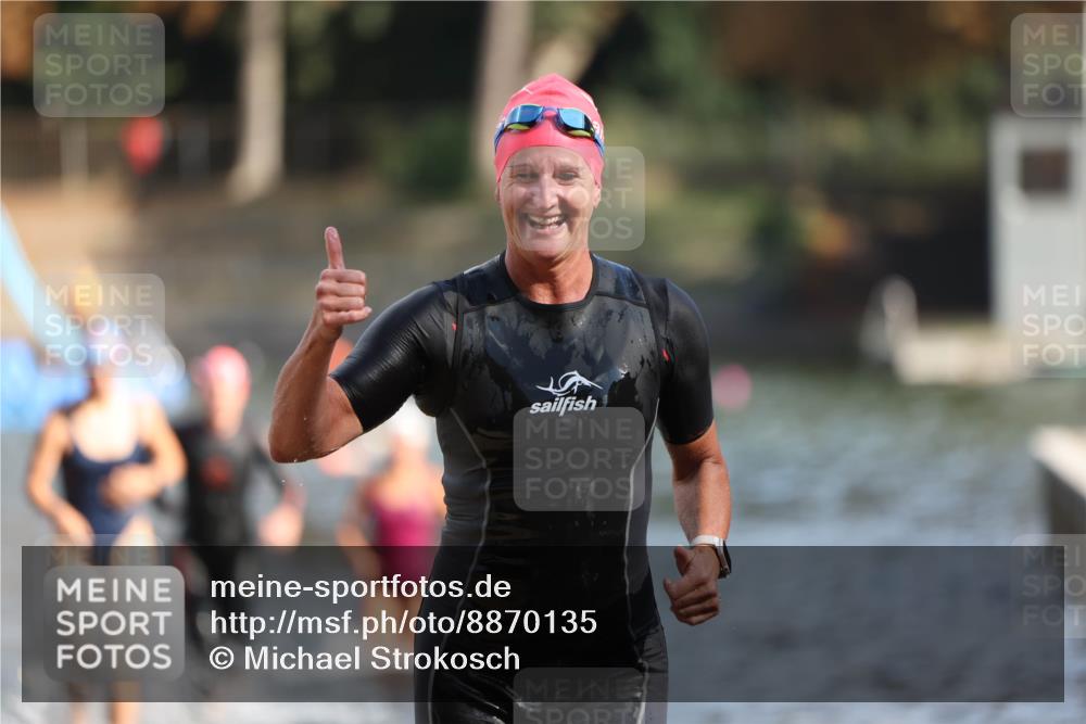 14.09.2025 - Stadtparktriathlon Michael Strokosch http://msf.ph/oto/8870135 14.09.2025 11:12:01 Schwimmen 930, 955, 993, 1011 meine-sportfotos.de