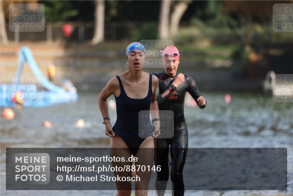 14.09.2025 - Stadtparktriathlon Michael Strokosch http://msf.ph/oto/8870146 14.09.2025 11:12:05 Schwimmen 930, 955, 993, 1011 meine-sportfotos.de