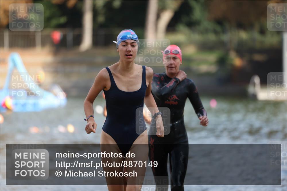 14.09.2025 - Stadtparktriathlon Michael Strokosch http://msf.ph/oto/8870149 14.09.2025 11:12:05 Schwimmen 930, 955, 993, 1011 meine-sportfotos.de