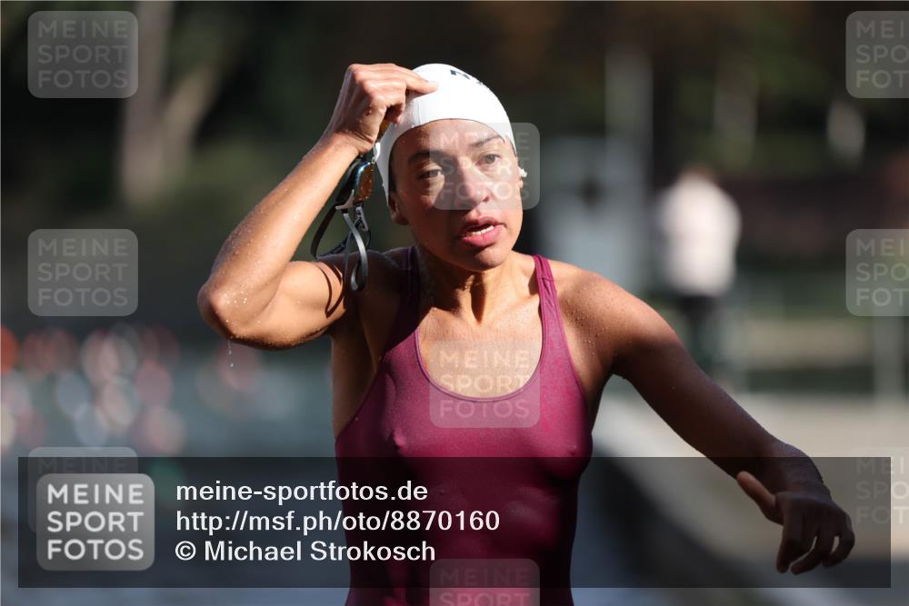 14.09.2025 - Stadtparktriathlon Michael Strokosch http://msf.ph/oto/8870160 14.09.2025 11:12:09 Schwimmen 930, 993, 1011 meine-sportfotos.de