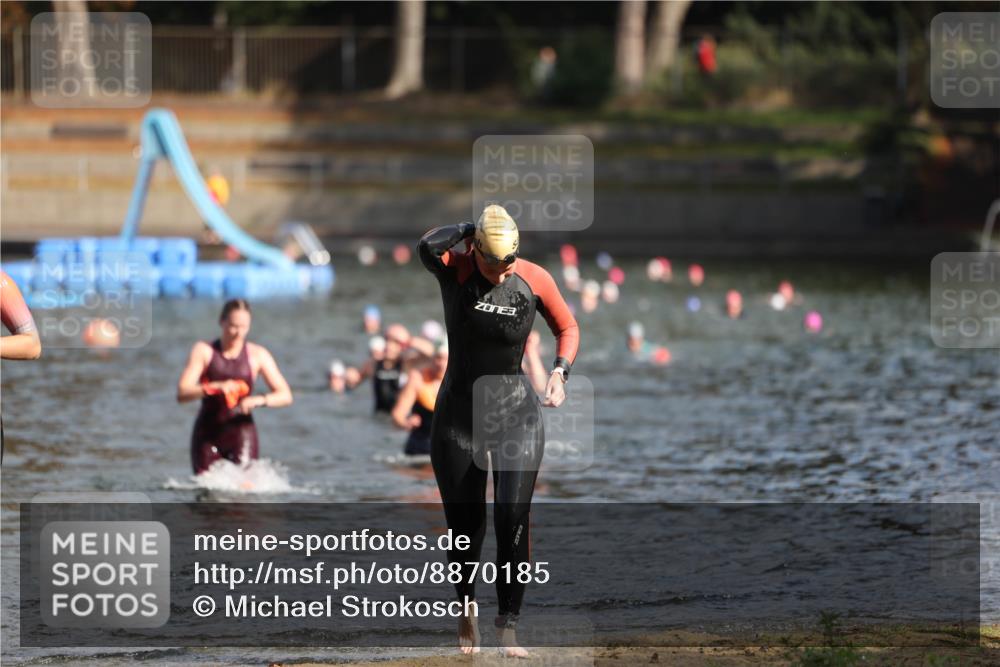 14.09.2025 - Stadtparktriathlon Michael Strokosch http://msf.ph/oto/8870185 14.09.2025 11:12:33 Schwimmen 932, 934, 976, 1015 meine-sportfotos.de