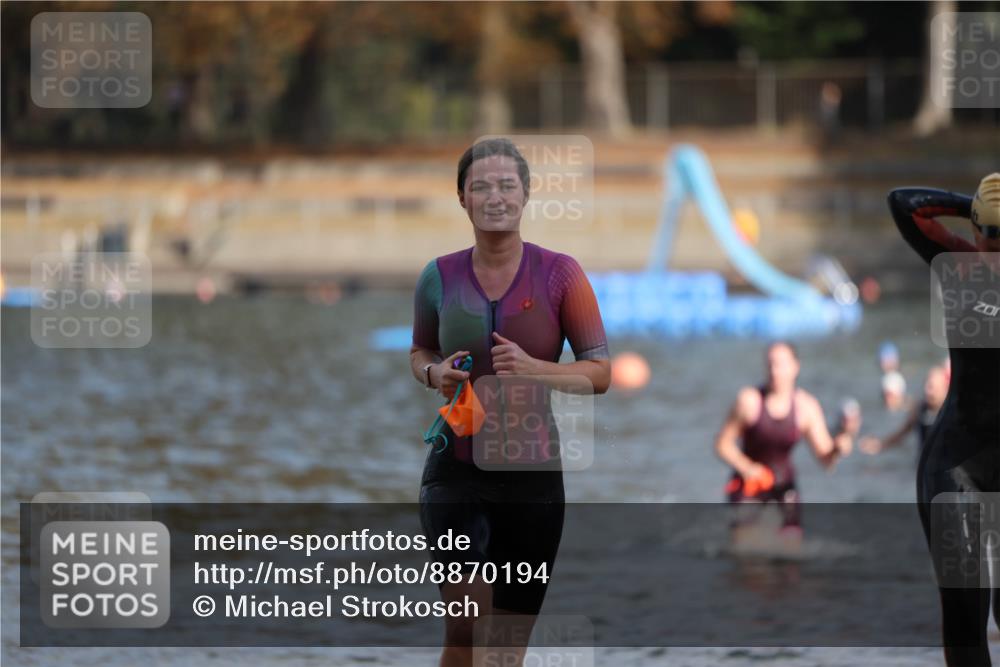 14.09.2025 - Stadtparktriathlon Michael Strokosch http://msf.ph/oto/8870194 14.09.2025 11:12:35 Schwimmen 932, 934, 976, 979, 1015 meine-sportfotos.de