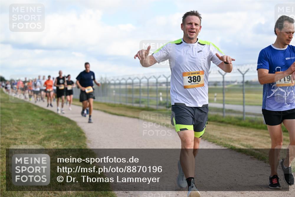 14.09.2025 - Airport Race Dr. Thomas Lammeyer http://msf.ph/oto/8870196 14.09.2025 12:14:39 Laufen 380, 19 meine-sportfotos.de