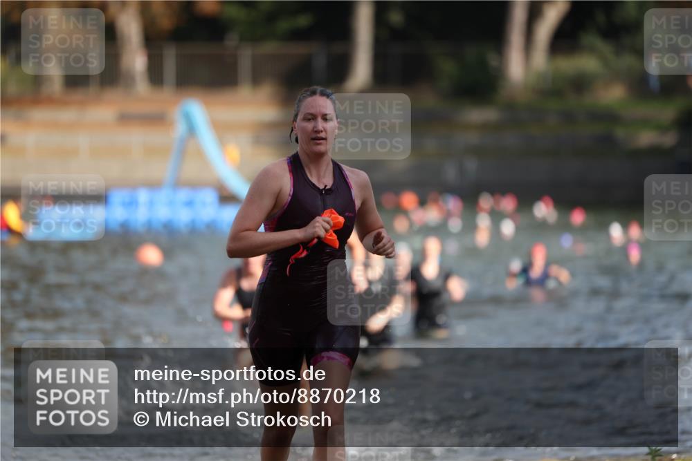 14.09.2025 - Stadtparktriathlon Michael Strokosch http://msf.ph/oto/8870218 14.09.2025 11:12:42 Schwimmen 932, 935, 979, 984, 1015 meine-sportfotos.de
