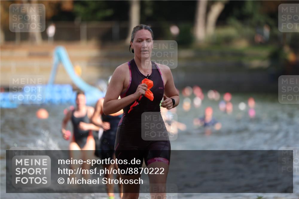 14.09.2025 - Stadtparktriathlon Michael Strokosch http://msf.ph/oto/8870222 14.09.2025 11:12:42 Schwimmen 932, 935, 979, 984, 1015 meine-sportfotos.de