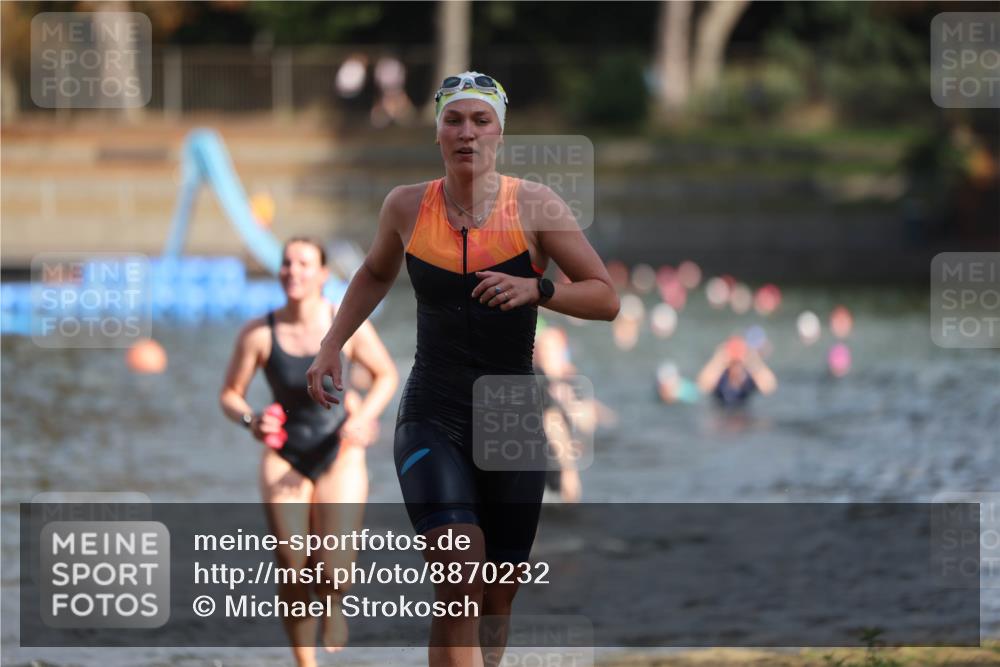 14.09.2025 - Stadtparktriathlon Michael Strokosch http://msf.ph/oto/8870232 14.09.2025 11:12:45 Schwimmen 932, 935, 979, 984, 996, 1015 meine-sportfotos.de