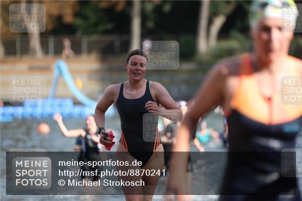 14.09.2025 - Stadtparktriathlon Michael Strokosch http://msf.ph/oto/8870241 14.09.2025 11:12:47 Schwimmen 925, 932, 935, 979, 984, 996, 1015 meine-sportfotos.de