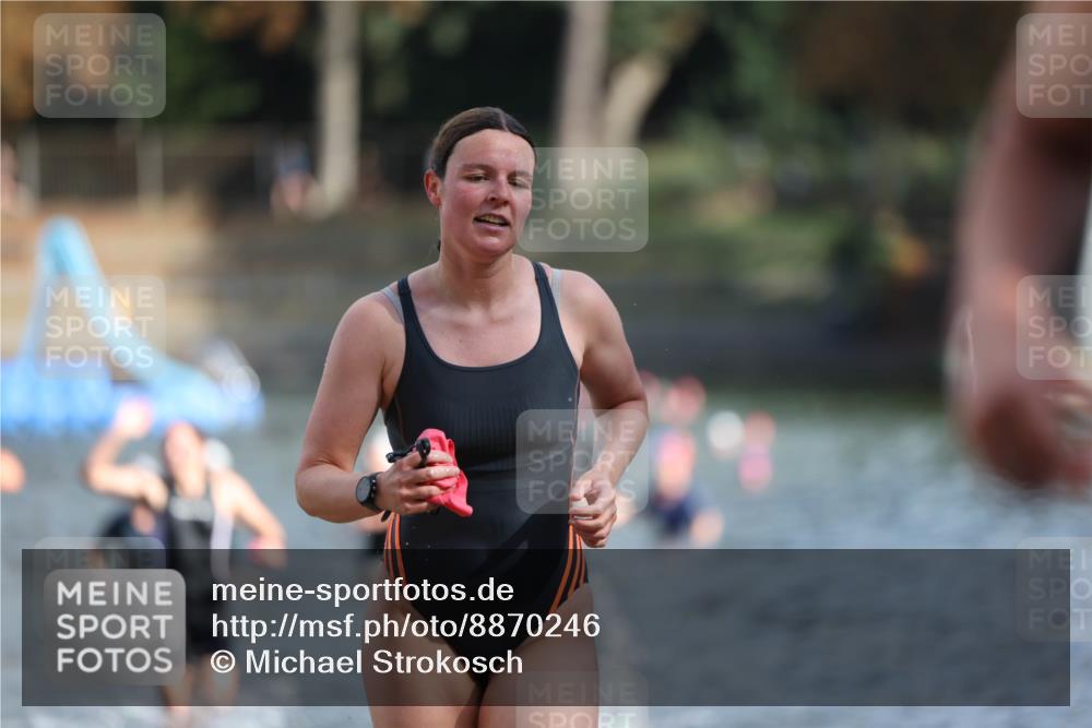 14.09.2025 - Stadtparktriathlon Michael Strokosch http://msf.ph/oto/8870246 14.09.2025 11:12:48 Schwimmen 925, 935, 979, 984, 996, 1015 meine-sportfotos.de