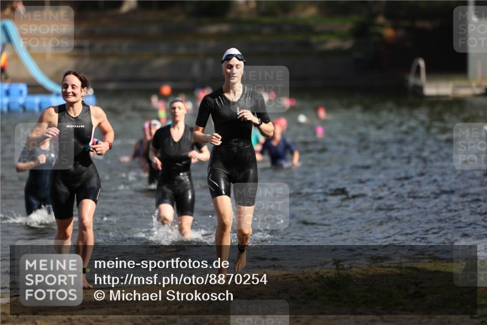 14.09.2025 - Stadtparktriathlon Michael Strokosch http://msf.ph/oto/8870254 14.09.2025 11:12:50 Schwimmen 925, 935, 979, 984, 996, 1009 meine-sportfotos.de