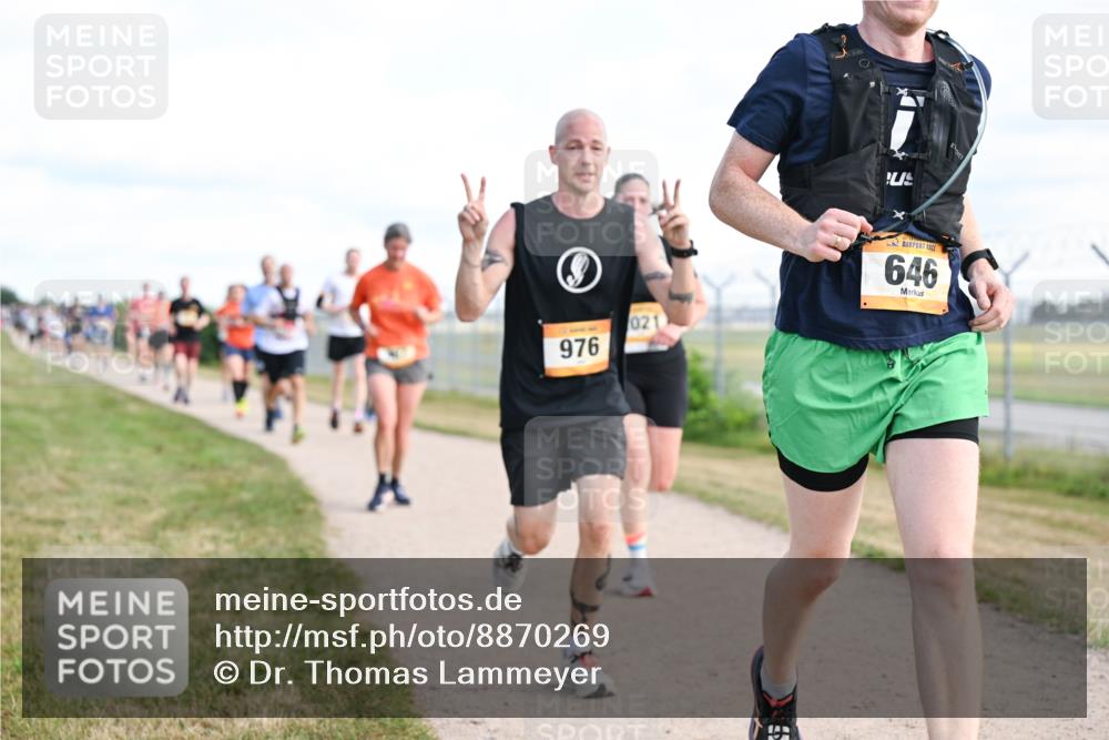 14.09.2025 - Airport Race Dr. Thomas Lammeyer http://msf.ph/oto/8870269 14.09.2025 12:14:45 Laufen 976, 021, 646 meine-sportfotos.de