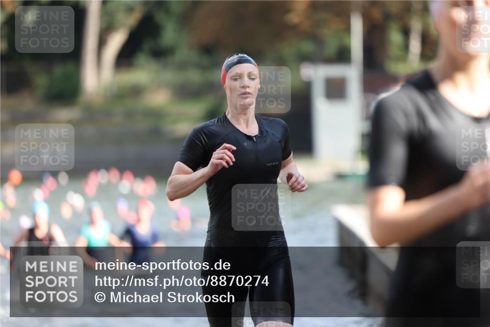 14.09.2025 - Stadtparktriathlon Michael Strokosch http://msf.ph/oto/8870274 14.09.2025 11:12:55 Schwimmen 925, 935, 969, 984, 996, 1009, 1020 meine-sportfotos.de