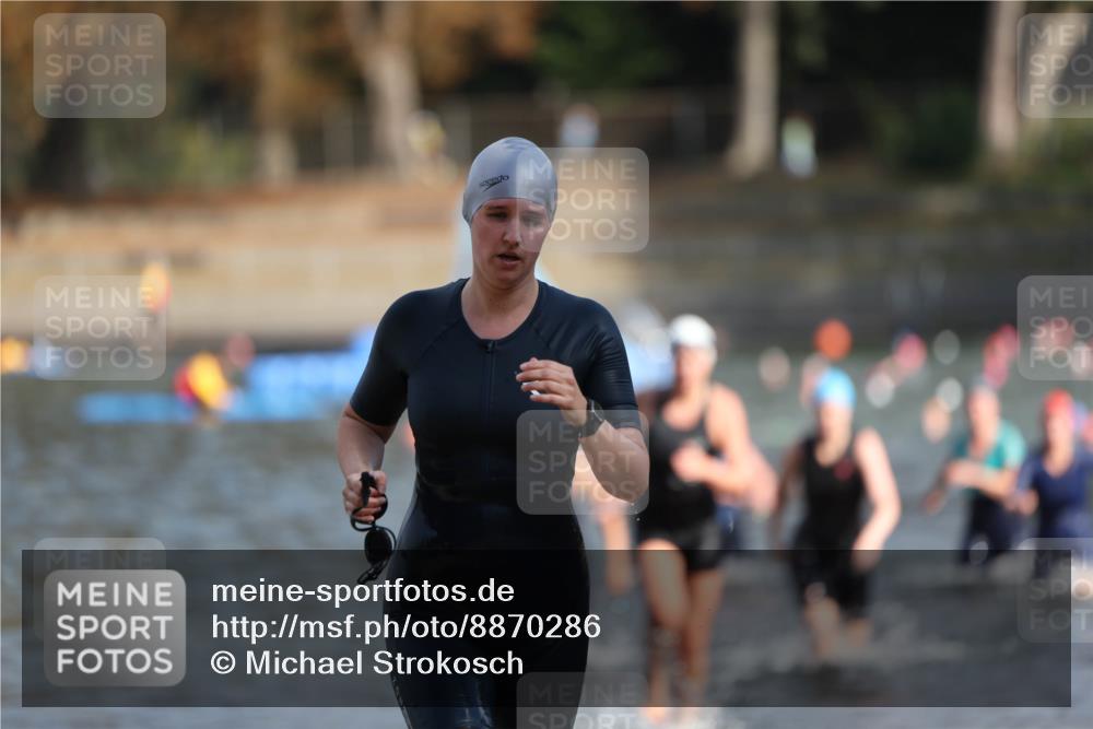 14.09.2025 - Stadtparktriathlon Michael Strokosch http://msf.ph/oto/8870286 14.09.2025 11:12:58 Schwimmen 925, 947, 969, 984, 996, 1006, 1009, 1020 meine-sportfotos.de