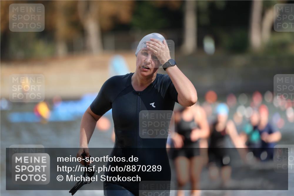 14.09.2025 - Stadtparktriathlon Michael Strokosch http://msf.ph/oto/8870289 14.09.2025 11:12:59 Schwimmen 925, 947, 969, 990, 996, 1006, 1009, 1020 meine-sportfotos.de