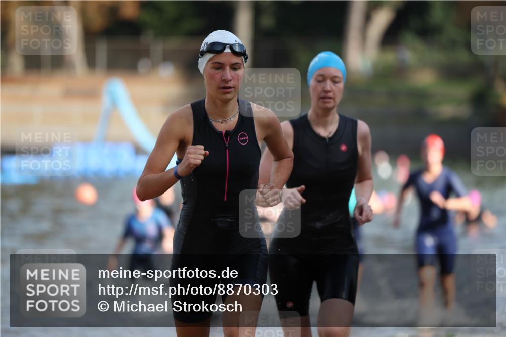 14.09.2025 - Stadtparktriathlon Michael Strokosch http://msf.ph/oto/8870303 14.09.2025 11:13:04 Schwimmen 945, 947, 969, 990, 1006, 1009, 1020 meine-sportfotos.de