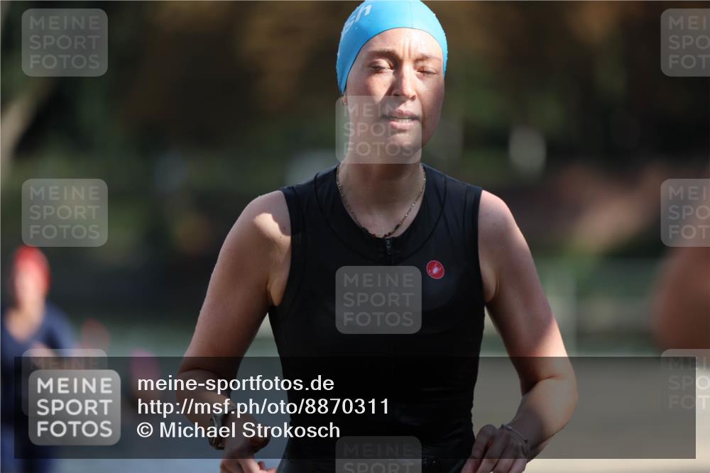 14.09.2025 - Stadtparktriathlon Michael Strokosch http://msf.ph/oto/8870311 14.09.2025 11:13:06 Schwimmen 945, 947, 969, 990, 1001, 1006, 1009, 1020 meine-sportfotos.de