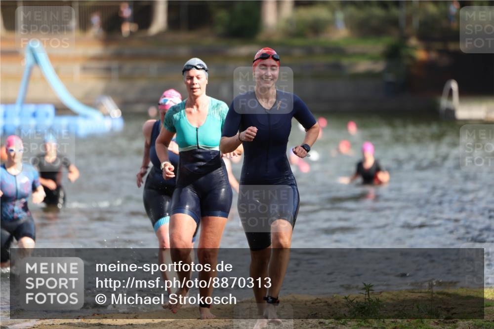 14.09.2025 - Stadtparktriathlon Michael Strokosch http://msf.ph/oto/8870313 14.09.2025 11:13:07 Schwimmen 945, 947, 969, 990, 1001, 1006, 1020 meine-sportfotos.de