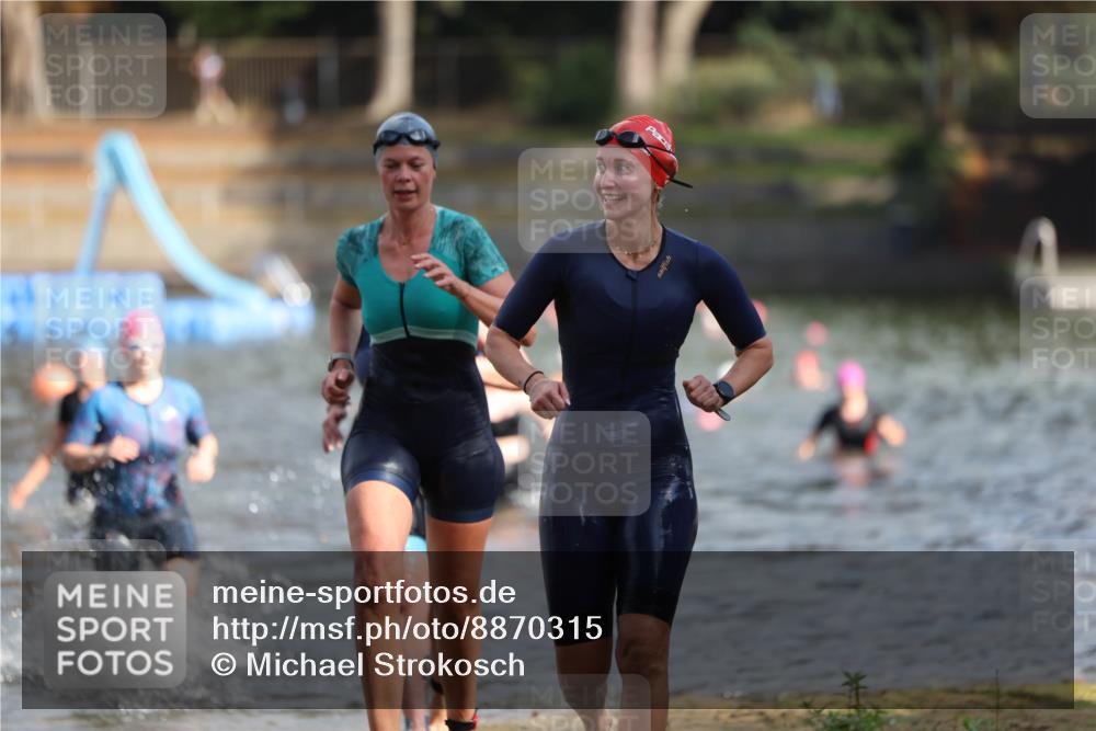 14.09.2025 - Stadtparktriathlon Michael Strokosch http://msf.ph/oto/8870315 14.09.2025 11:13:07 Schwimmen 945, 947, 969, 990, 1001, 1006, 1020 meine-sportfotos.de