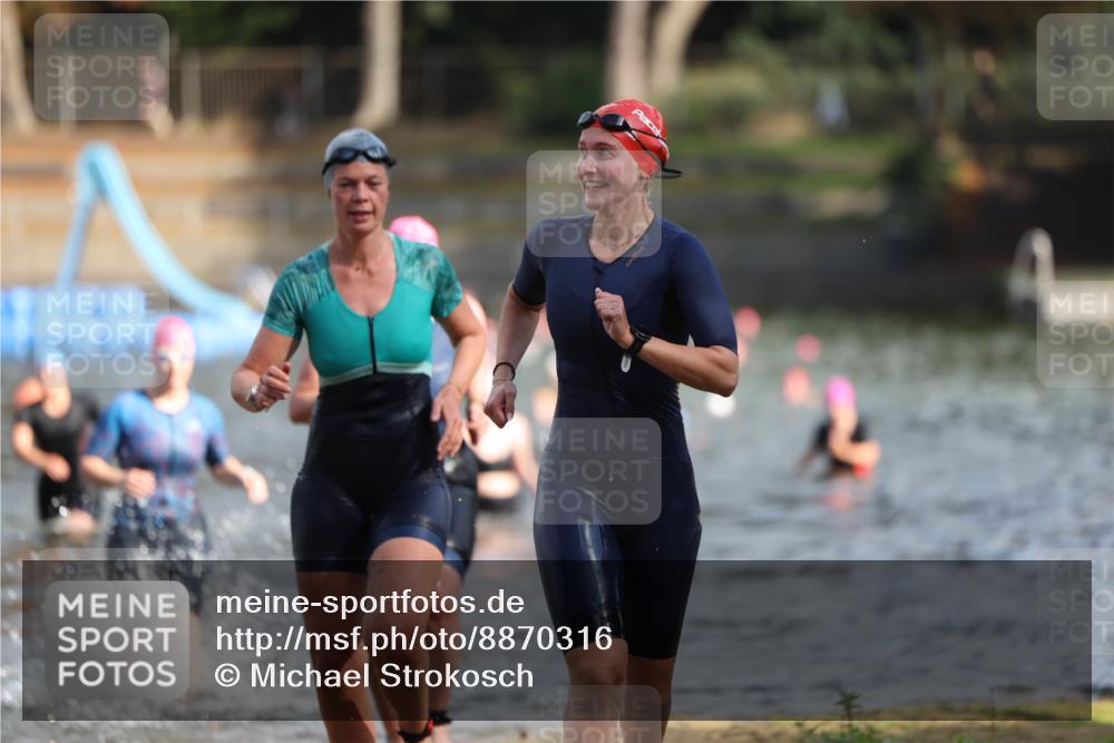 14.09.2025 - Stadtparktriathlon Michael Strokosch http://msf.ph/oto/8870316 14.09.2025 11:13:08 Schwimmen 945, 947, 990, 1001, 1006, 1020 meine-sportfotos.de