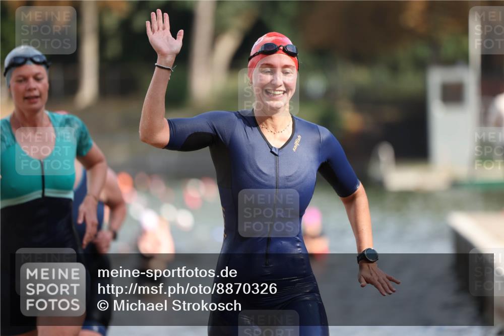 14.09.2025 - Stadtparktriathlon Michael Strokosch http://msf.ph/oto/8870326 14.09.2025 11:13:09 Schwimmen 927, 945, 947, 990, 1001, 1006 meine-sportfotos.de