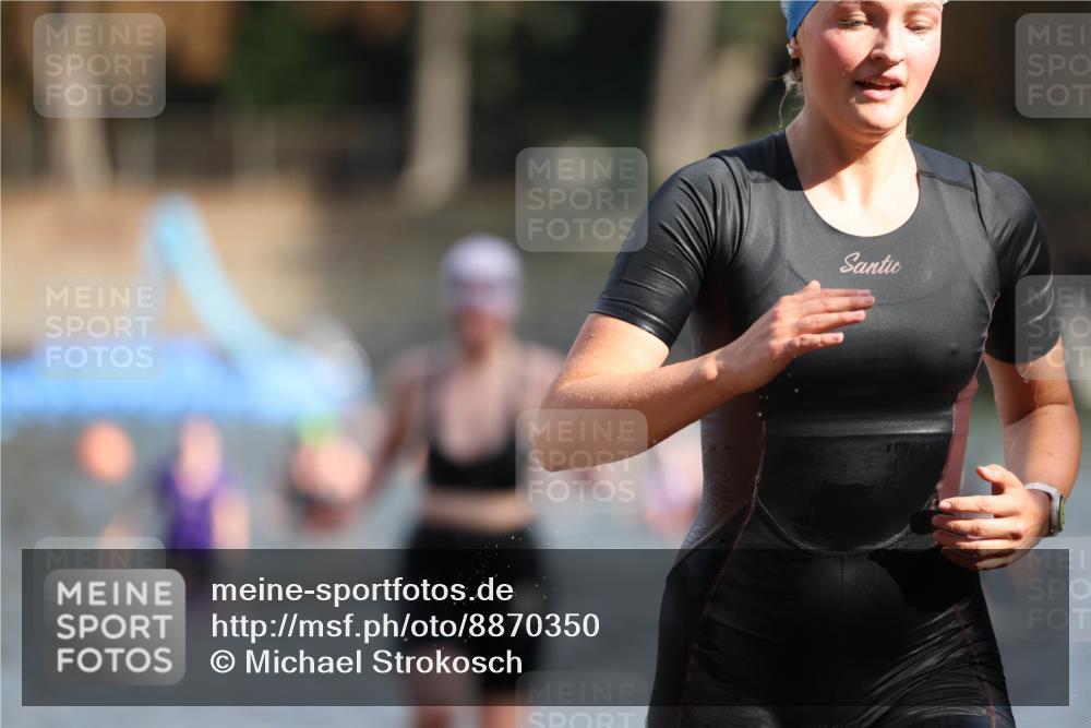 14.09.2025 - Stadtparktriathlon Michael Strokosch http://msf.ph/oto/8870350 14.09.2025 11:13:19 Schwimmen 927, 975, 1001 meine-sportfotos.de
