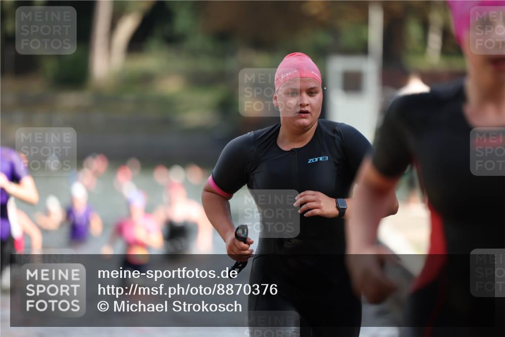 14.09.2025 - Stadtparktriathlon Michael Strokosch http://msf.ph/oto/8870376 14.09.2025 11:13:32 Schwimmen 937, 938, 944, 960, 975, 981, 1018 meine-sportfotos.de
