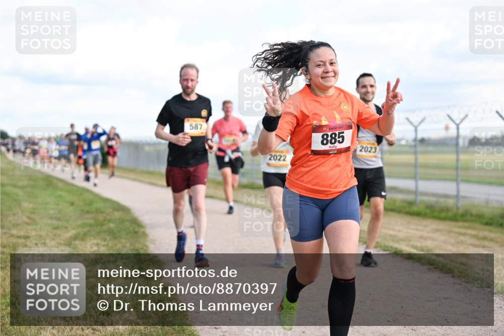 14.09.2025 - Airport Race Dr. Thomas Lammeyer http://msf.ph/oto/8870397 14.09.2025 12:14:53 Laufen 587, 2022, 885, 2023 meine-sportfotos.de