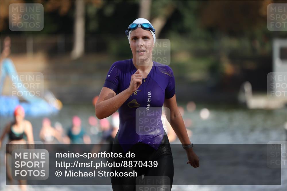 14.09.2025 - Stadtparktriathlon Michael Strokosch http://msf.ph/oto/8870439 14.09.2025 11:13:57 Schwimmen 929, 949, 1002, 1007 meine-sportfotos.de