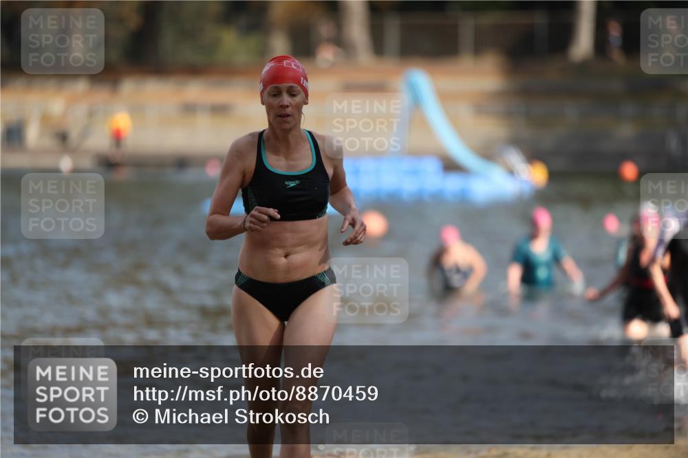 14.09.2025 - Stadtparktriathlon Michael Strokosch http://msf.ph/oto/8870459 14.09.2025 11:14:04 Schwimmen 929, 949, 1007, 1017 meine-sportfotos.de