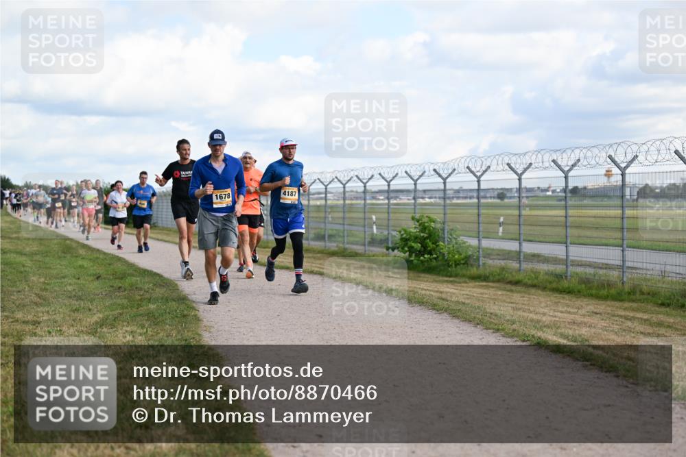 14.09.2025 - Airport Race Dr. Thomas Lammeyer http://msf.ph/oto/8870466 14.09.2025 12:14:57 Laufen 1678, 4187, 4187 meine-sportfotos.de