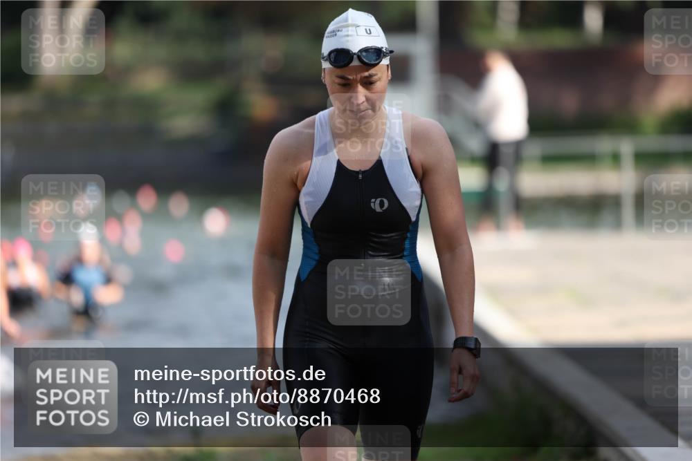 14.09.2025 - Stadtparktriathlon Michael Strokosch http://msf.ph/oto/8870468 14.09.2025 11:14:06 Schwimmen 929, 949, 989, 1007, 1017 meine-sportfotos.de