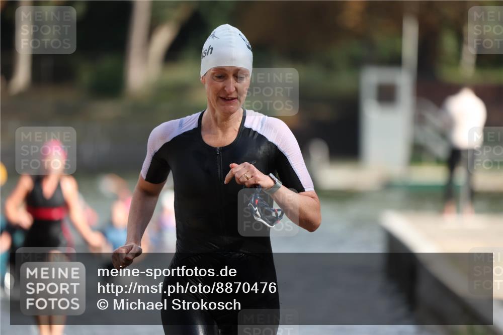 14.09.2025 - Stadtparktriathlon Michael Strokosch http://msf.ph/oto/8870476 14.09.2025 11:14:09 Schwimmen 929, 949, 964, 978, 989, 1007, 1017 meine-sportfotos.de