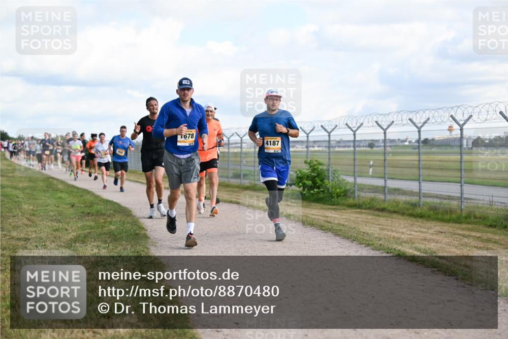 14.09.2025 - Airport Race Dr. Thomas Lammeyer http://msf.ph/oto/8870480 14.09.2025 12:14:58 Laufen 1678, 1678, 4187, 4187 meine-sportfotos.de