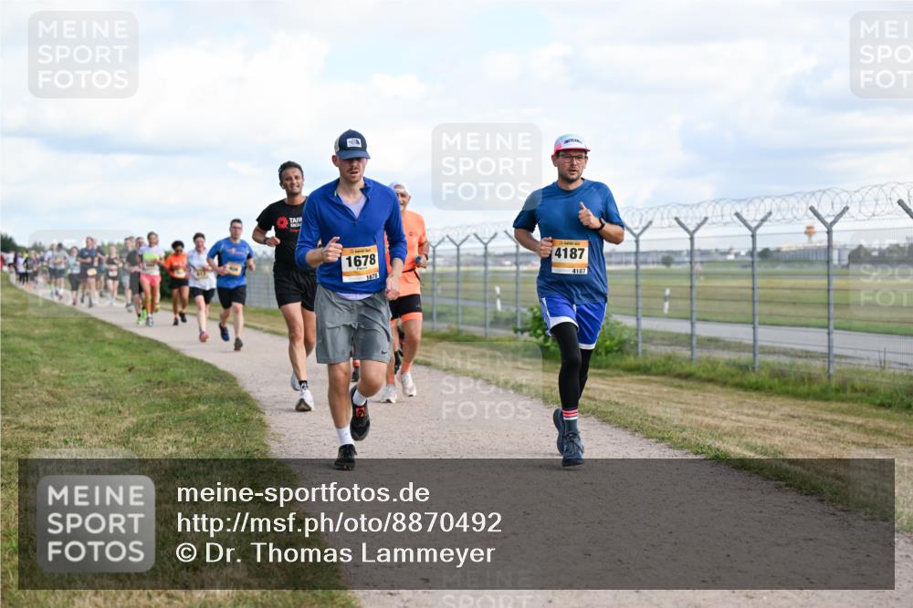 14.09.2025 - Airport Race Dr. Thomas Lammeyer http://msf.ph/oto/8870492 14.09.2025 12:14:59 Laufen 1678, 1678, 4187, 4187 meine-sportfotos.de