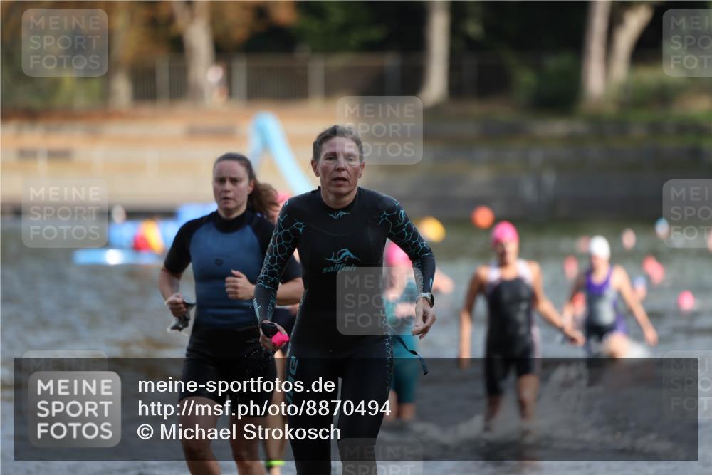 14.09.2025 - Stadtparktriathlon Michael Strokosch http://msf.ph/oto/8870494 14.09.2025 11:14:18 Schwimmen 964, 978, 989, 997 meine-sportfotos.de