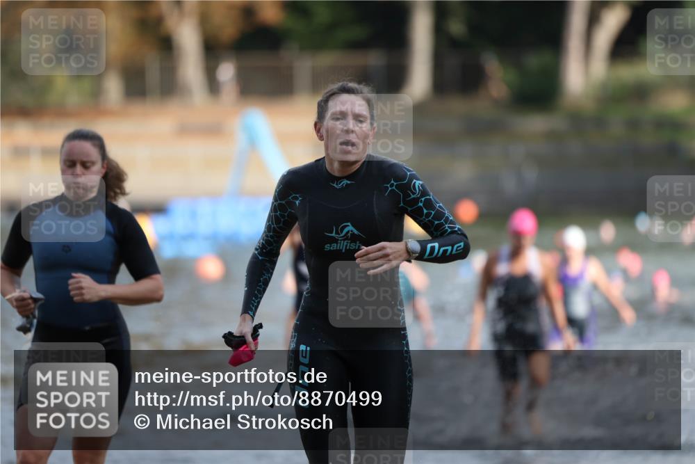 14.09.2025 - Stadtparktriathlon Michael Strokosch http://msf.ph/oto/8870499 14.09.2025 11:14:18 Schwimmen 964, 978, 989, 997 meine-sportfotos.de
