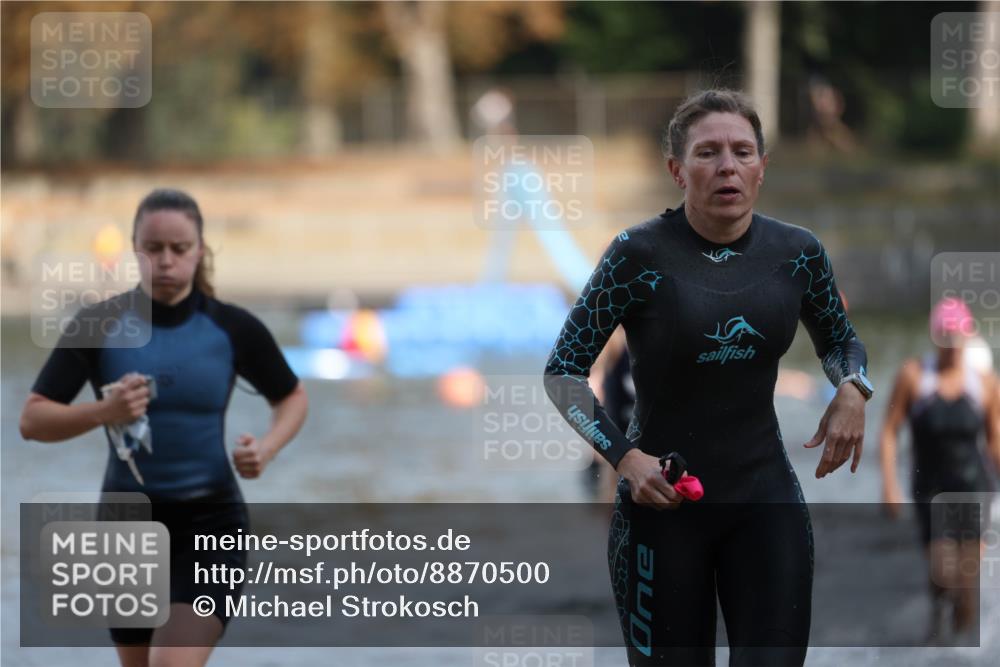 14.09.2025 - Stadtparktriathlon Michael Strokosch http://msf.ph/oto/8870500 14.09.2025 11:14:19 Schwimmen 964, 978, 989, 997 meine-sportfotos.de