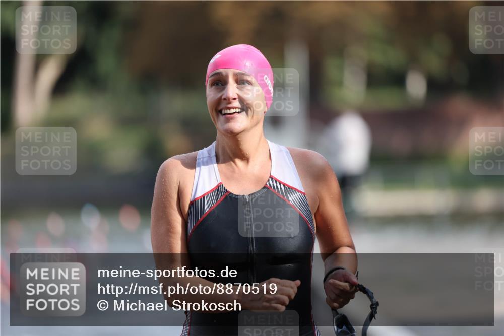 14.09.2025 - Stadtparktriathlon Michael Strokosch http://msf.ph/oto/8870519 14.09.2025 11:14:25 Schwimmen 939, 941, 964, 997 meine-sportfotos.de