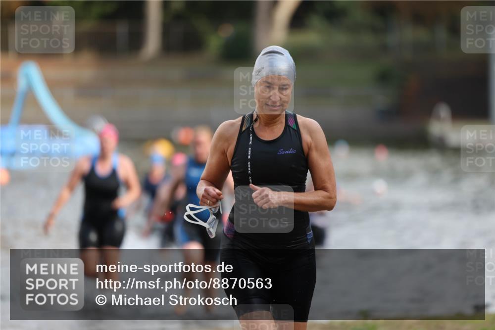 14.09.2025 - Stadtparktriathlon Michael Strokosch http://msf.ph/oto/8870563 14.09.2025 11:14:40 Schwimmen 946, 957, 958, 963, 966, 970 meine-sportfotos.de