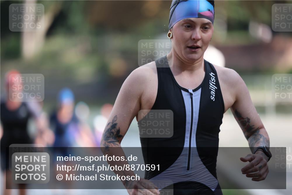 14.09.2025 - Stadtparktriathlon Michael Strokosch http://msf.ph/oto/8870591 14.09.2025 11:14:52 Schwimmen 936, 952, 957, 958, 963, 1014 meine-sportfotos.de