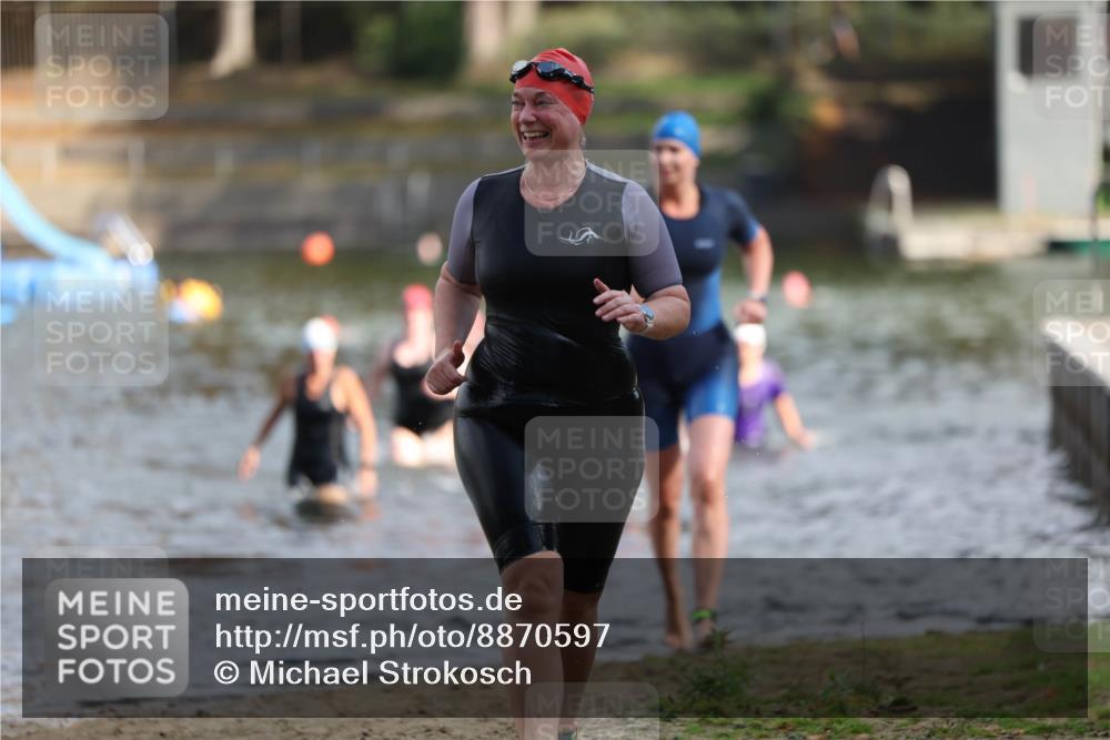 14.09.2025 - Stadtparktriathlon Michael Strokosch http://msf.ph/oto/8870597 14.09.2025 11:14:53 Schwimmen 936, 952, 957, 963, 1014 meine-sportfotos.de