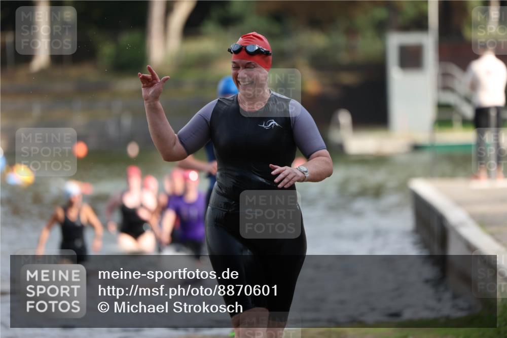 14.09.2025 - Stadtparktriathlon Michael Strokosch http://msf.ph/oto/8870601 14.09.2025 11:14:54 Schwimmen 936, 952, 957, 963, 998, 1014 meine-sportfotos.de