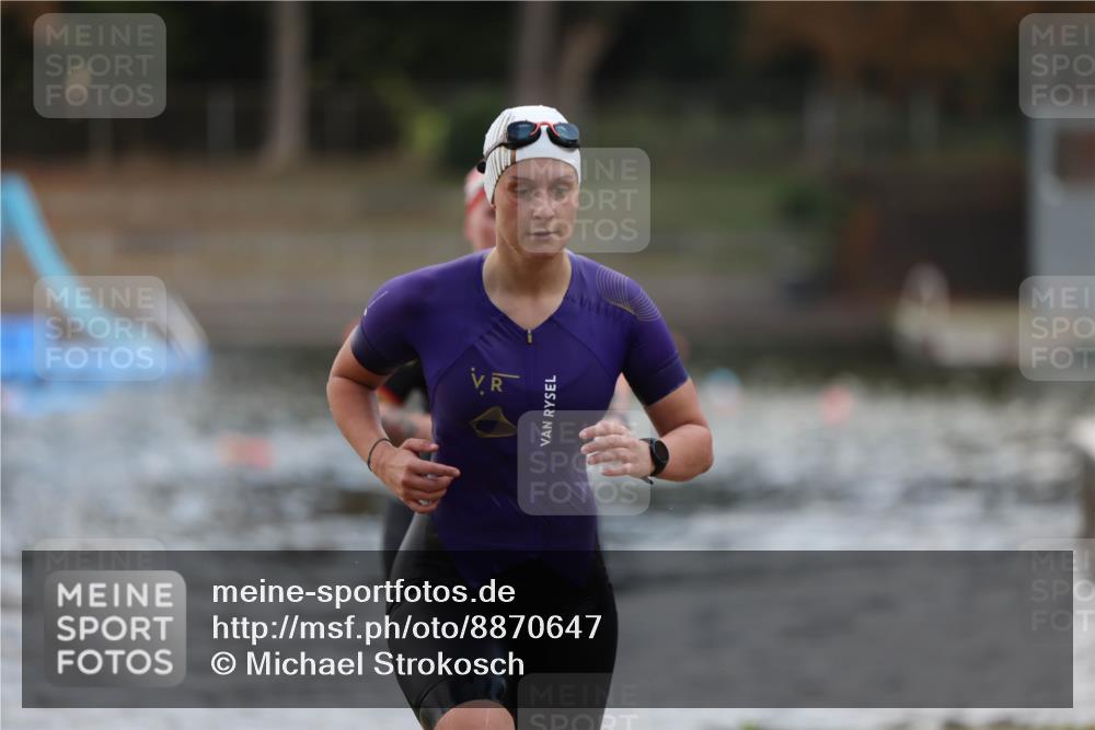 14.09.2025 - Stadtparktriathlon Michael Strokosch http://msf.ph/oto/8870647 14.09.2025 11:15:10 Schwimmen 948, 974, 980, 998, 1008 meine-sportfotos.de