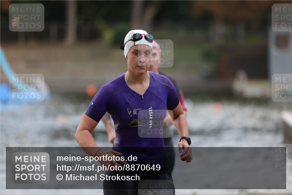 14.09.2025 - Stadtparktriathlon Michael Strokosch http://msf.ph/oto/8870649 14.09.2025 11:15:10 Schwimmen 948, 974, 980, 998, 1008 meine-sportfotos.de