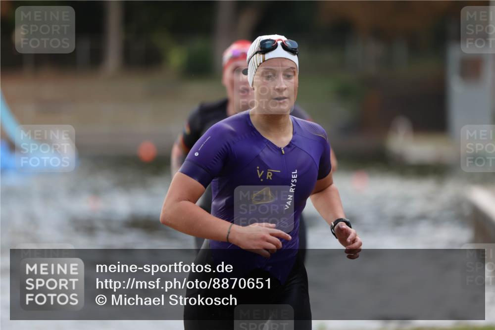 14.09.2025 - Stadtparktriathlon Michael Strokosch http://msf.ph/oto/8870651 14.09.2025 11:15:11 Schwimmen 948, 974, 980, 1008 meine-sportfotos.de