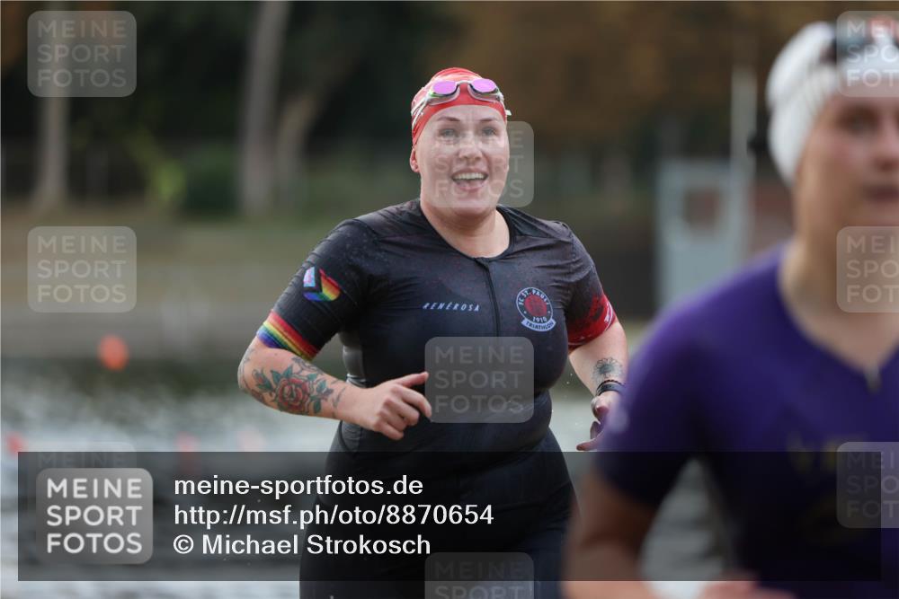 14.09.2025 - Stadtparktriathlon Michael Strokosch http://msf.ph/oto/8870654 14.09.2025 11:15:12 Schwimmen 948, 1008 meine-sportfotos.de