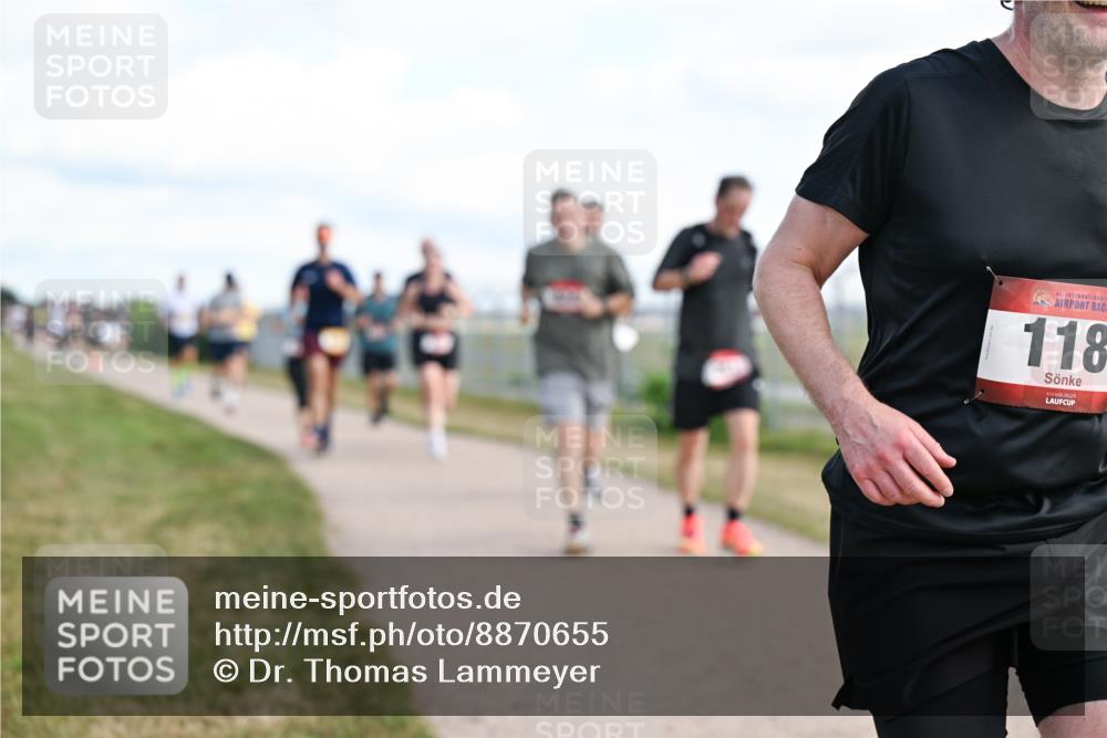 14.09.2025 - Airport Race Dr. Thomas Lammeyer http://msf.ph/oto/8870655 14.09.2025 12:15:09 Laufen 42, 118 meine-sportfotos.de