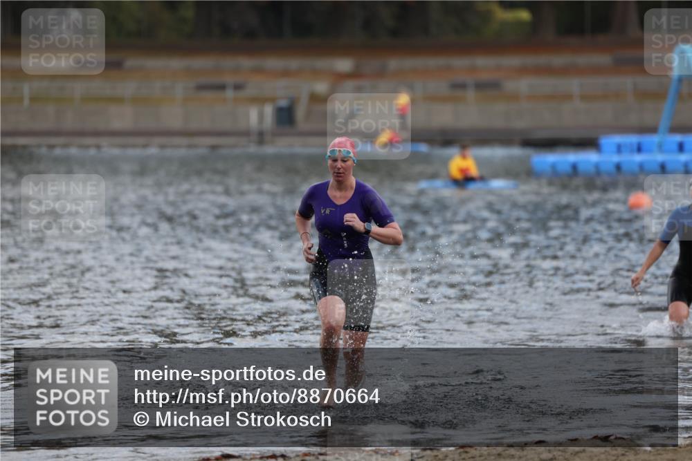 14.09.2025 - Stadtparktriathlon Michael Strokosch http://msf.ph/oto/8870664 14.09.2025 11:15:35 Schwimmen 972, 994 meine-sportfotos.de