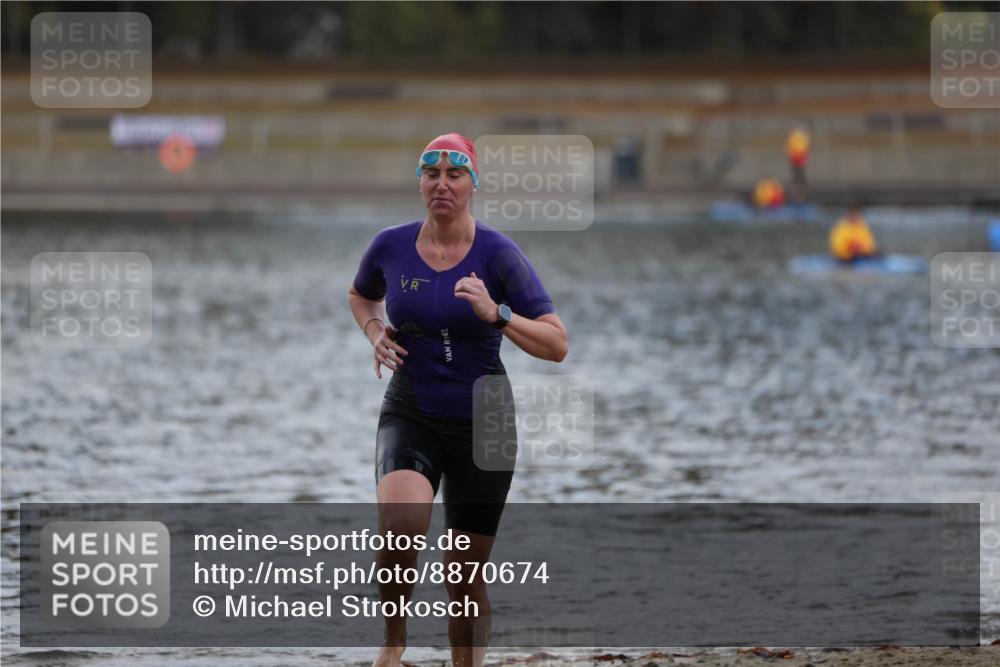 14.09.2025 - Stadtparktriathlon Michael Strokosch http://msf.ph/oto/8870674 14.09.2025 11:15:37 Schwimmen 972, 994 meine-sportfotos.de