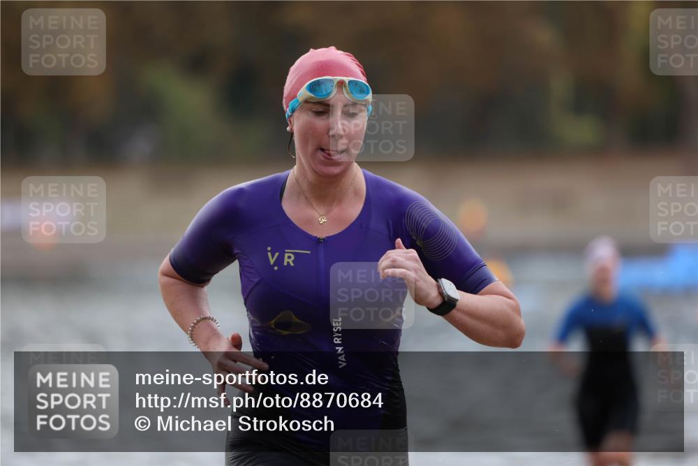 14.09.2025 - Stadtparktriathlon Michael Strokosch http://msf.ph/oto/8870684 14.09.2025 11:15:39 Schwimmen 972, 994 meine-sportfotos.de